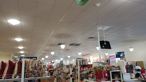 Department Store «Marshalls & HomeGoods», reviews and photos, 153 University Ave, Westwood, MA 02090, USA