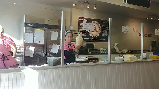 Bakery «Gourmet Goodies Bake Shop», reviews and photos, 68 4th St NW, Winter Haven, FL 33881, USA