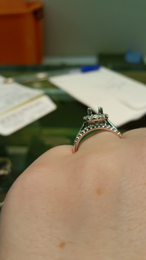 Jeweler «Highland Jewelers Inc», reviews and photos, 2839 Hwy Ave, Highland, IN 46322, USA