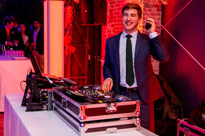 Awesome Party - DJs et Evénementiel à Versailles