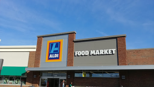 Grocery Store «ALDI», reviews and photos, 1128 S Main St, Englewood, OH 45322, USA