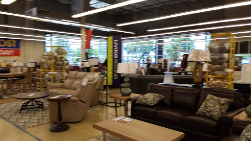 Outlet Store «Rooms To Go Outlet Furniture Store - Grand Prairie», reviews and photos, 2725 TX-360 #100, Grand Prairie, TX 75052, USA
