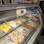 Photo n°1 de l'avis de Gopi. fait le 24/03/2023 à 20:45 sur le  Vivaldi Bar Gelateria à Desenzano del Garda