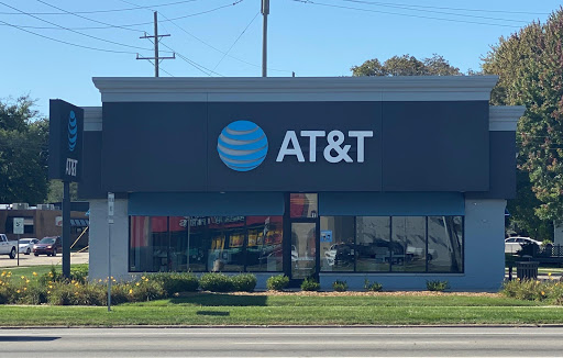 Cell Phone Store «AT&T Authorized Retailer», reviews and photos, 13 N Groesbeck Hwy, Charter Twp of Clinton, MI 48036, USA