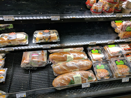 Grocery Store «Vons», reviews and photos, 15740 La Forge St, Whittier, CA 90603, USA