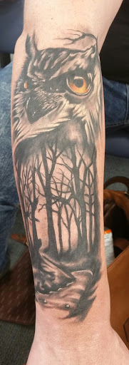 Tattoo Shop «The Lizard Lounge Tattoo Kissimmee», reviews and photos, 4519 S Orange Blossom Trail, Kissimmee, FL 34746, USA