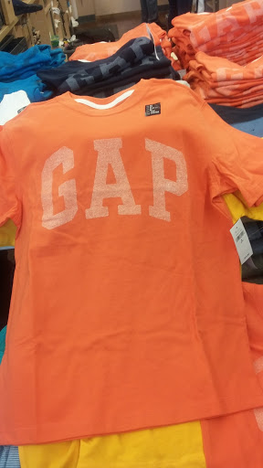 Clothing Store «Gap Factory Store», reviews and photos, 1650 Premium Outlet Blvd, Aurora, IL 60502, USA