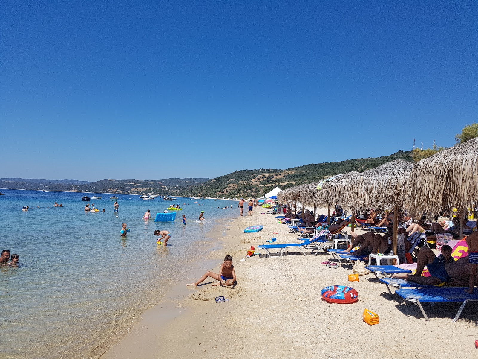 Foto de Xiropotamos beach con playa amplia