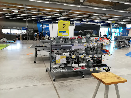 Magasin d'articles de sports Decathlon Doubs Pontarlier Doubs