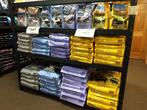 Pet Supply Store «Four Paws & Co», reviews and photos, 1225 Ken Pratt Blvd, Longmont, CO 80501, USA