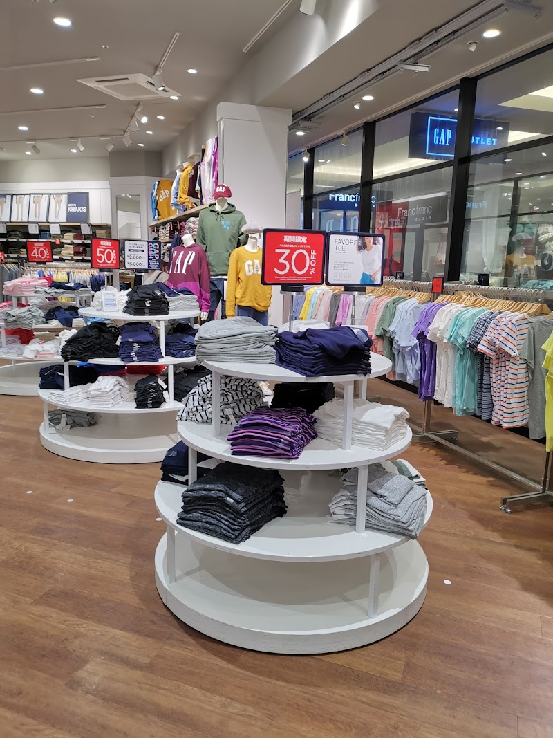 Gap Outlet 三井アウトレットパーク幕張店 千葉県千葉市美浜区ひび野 衣料品店 衣料品 グルコミ