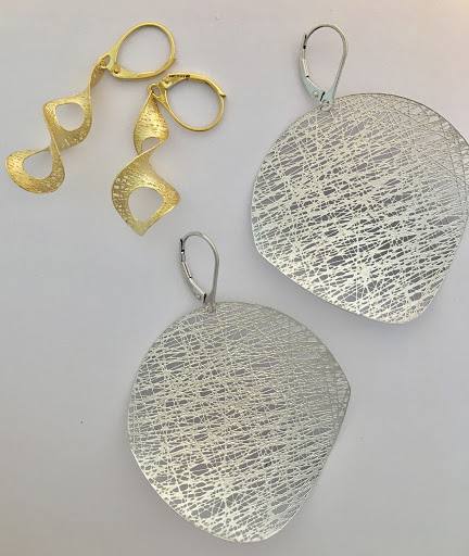 Jewelry Store «Anaheim Hills Jewelry & Coin», reviews and photos, 5562 E Santa Ana Canyon Rd, Anaheim, CA 92807, USA