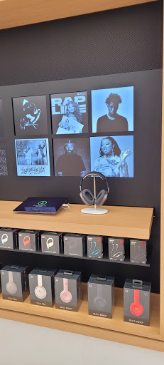 Computer Store «Apple Orland Square Mall», reviews and photos, 428 Orland Square Dr, Orland Park, IL 60462, USA