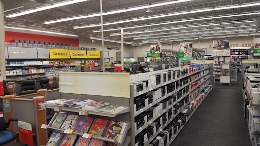 Office Supply Store «Staples», reviews and photos, 7708 Richmond Hwy, Alexandria, VA 22306, USA