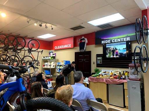 Bicycle Store «M & M Cyclery», reviews and photos, 734 Butterfield Rd, Mundelein, IL 60060, USA