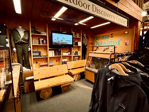 Clothing Store «L.L. Bean», reviews and photos, 1000 Ross Park Mall Dr, Pittsburgh, PA 15237, USA