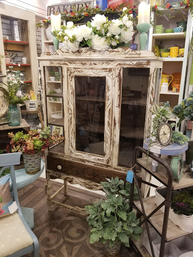 Antique Store «A Corner Cottage», reviews and photos, 895 Conner St, Noblesville, IN 46060, USA