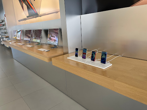 Computer Store «Apple Manhasset», reviews and photos, 1900 Northern Blvd, Manhasset, NY 11030, USA