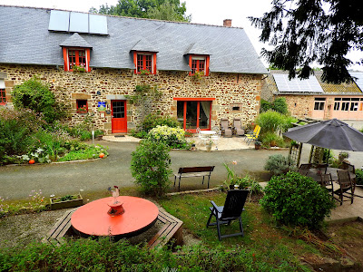 Chambres d'hôtes et Ferme pédagogique La Gasselinais à Ernée