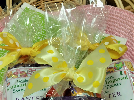 Gift Basket Store «Goldenberry Gifts & Gourmet», reviews and photos, 149 Cherry St, New Canaan, CT 06840, USA