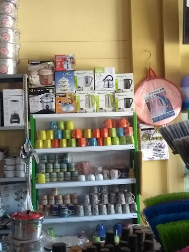 Opiniones de COMERCIAL KAYROS (venta de plásticos,locerías y artículos para el hogar) en Catacaos - Centro comercial