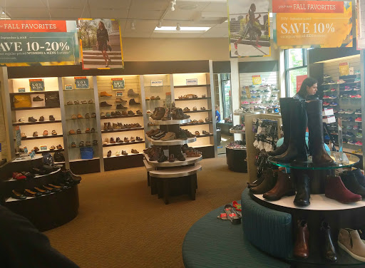Shoe Store «Schuler Shoes: Highland Park», reviews and photos, 2081 Ford Pkwy, St Paul, MN 55116, USA