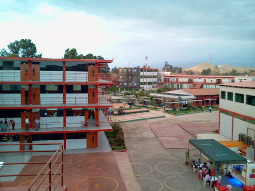 Campus Universidad Alas Peruanas