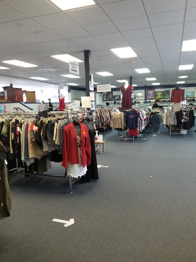 Thrift Store «Society of St. Vincent de Paul Long Beach Thrift Store», reviews and photos