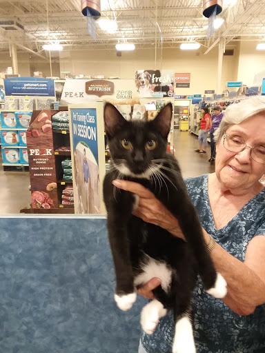 Pet Supply Store «PetSmart», reviews and photos, 1421 Carl D Silver Parkway, Fredericksburg, VA 22401, USA