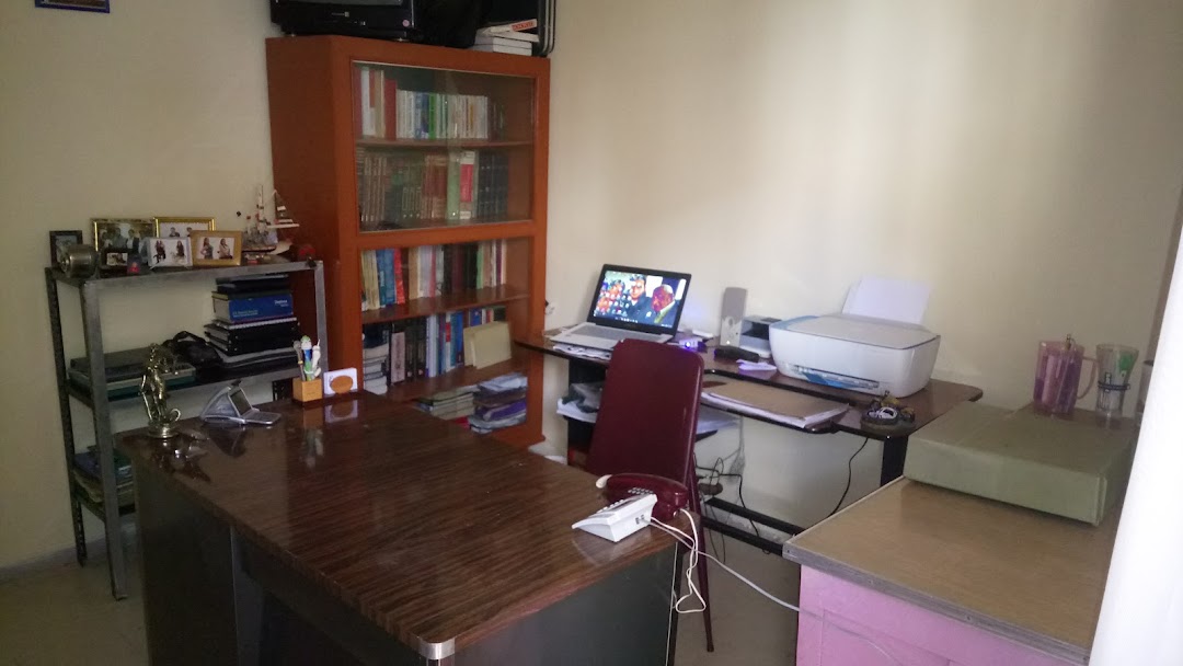 Samer Elam, Abogado Comercial