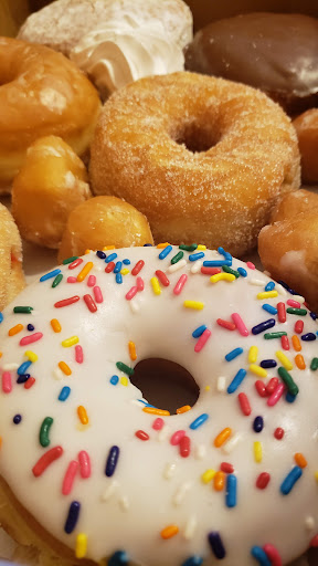 Donut Shop «Puffy Cream Donuts Plus», reviews and photos, 3390 Coachman Rd, Eagan, MN 55121, USA