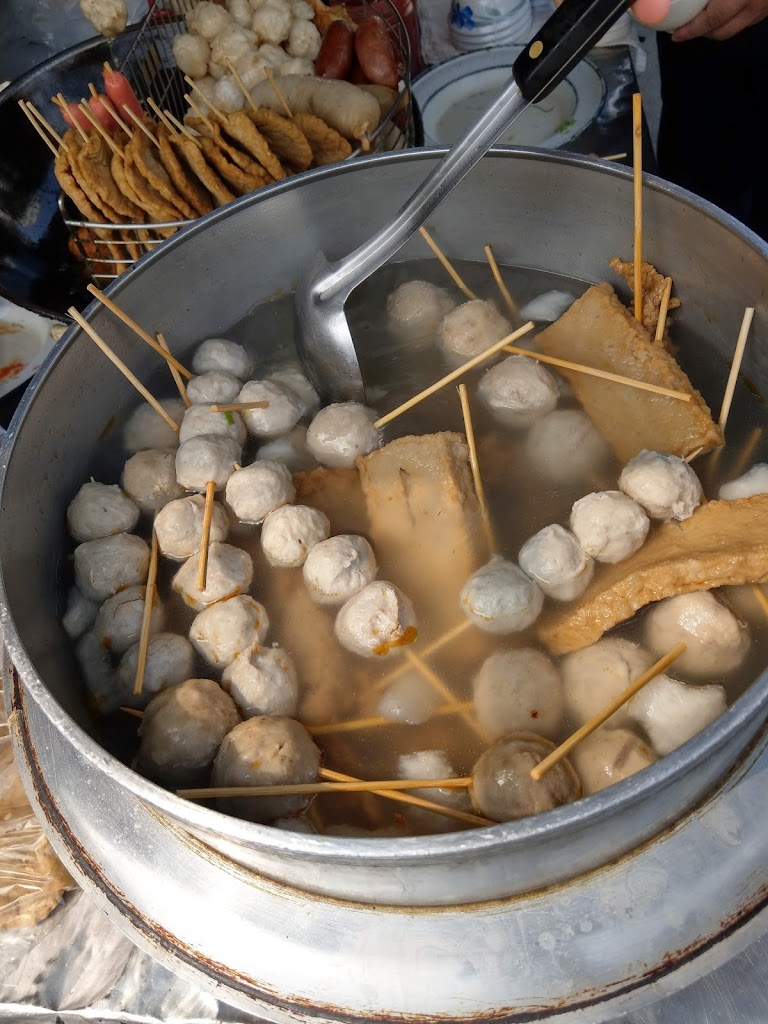 路邊黑輪攤 的照片