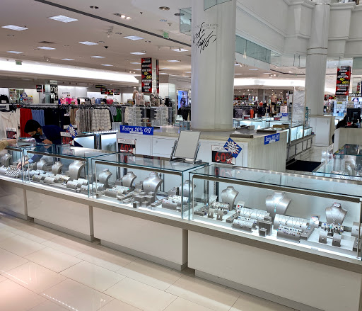 Department Store «Lord & Taylor», reviews and photos, 1701 Sunrise Hwy, Bay Shore, NY 11706, USA