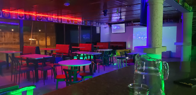 Comentarios y opiniones de Sport Bar Restaurante TORNADO