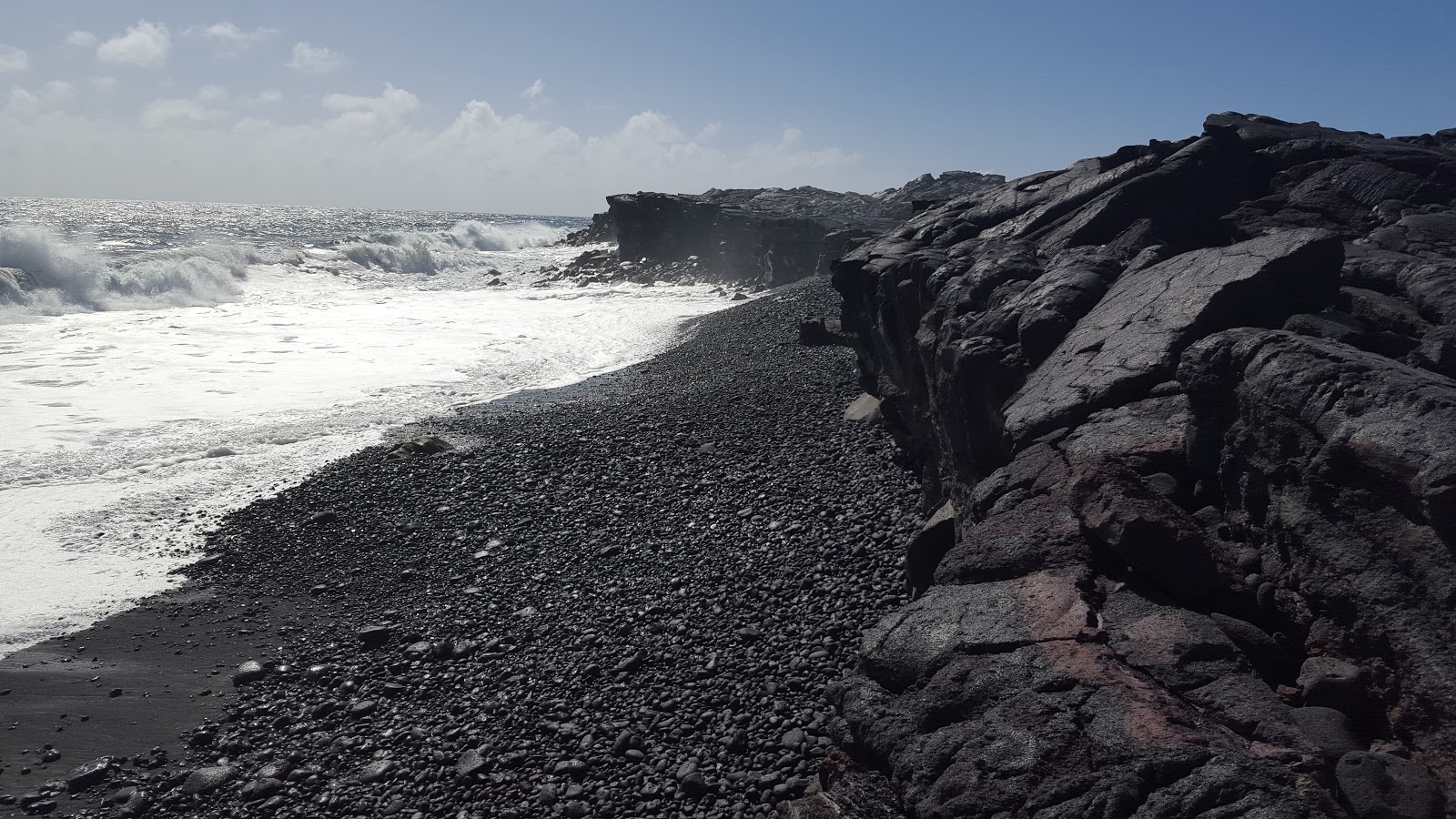 Kaimu Black Sand的照片 带有直岸