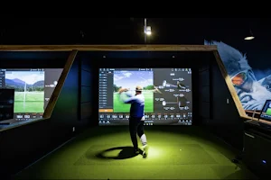 Top Shot Golf - Trackman Simulator Bar image