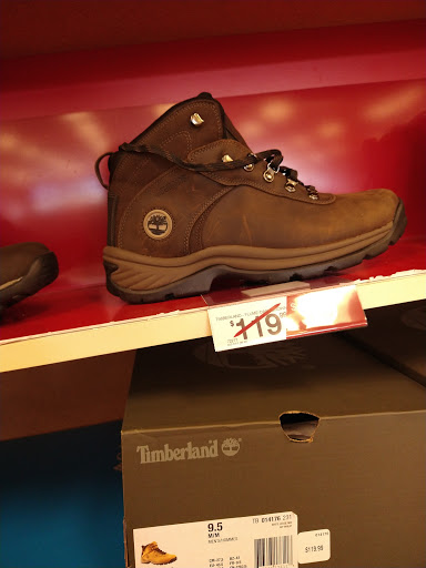 Shoe Store «Famous Footwear», reviews and photos, 1816 Hilliard Rome Rd, Hilliard, OH 43026, USA