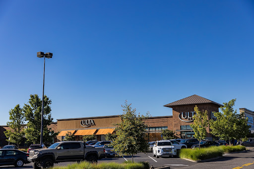 Shopping Mall «Cedar Hills Crossing», reviews and photos, 3205 SW Cedar Hills Blvd, Beaverton, OR 97005, USA