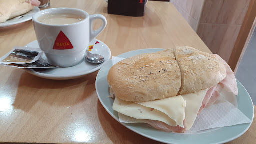 O Forno De Queijas no São Domingos de Rana, Lisboa