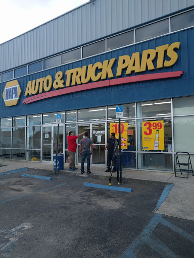 Auto Parts Store «NAPA Auto Parts - Genuine Parts Company», reviews and photos, 9250 NW 58th St, Doral, FL 33178, USA