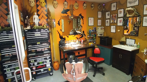 Tattoo Shop «Black Pearl Tattoo Studio & Gallery», reviews and photos, 509 Main St, Hyannis, MA 02601, USA