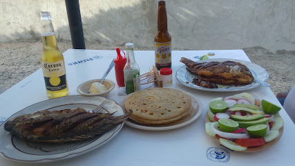 RESTAURANT-BAR LA TERRAZA - CALLE, Fredy Leon Lee S/N, 70680 Ensenada de la Ventosa, Oax., Mexico