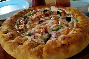 Cheeji Pizza image