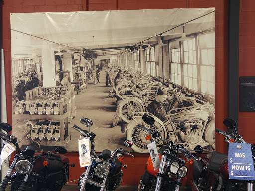 Harley-Davidson Dealer «Illinois Harley-Davidson», reviews and photos, 9950 Joliet Rd, Countryside, IL 60525, USA