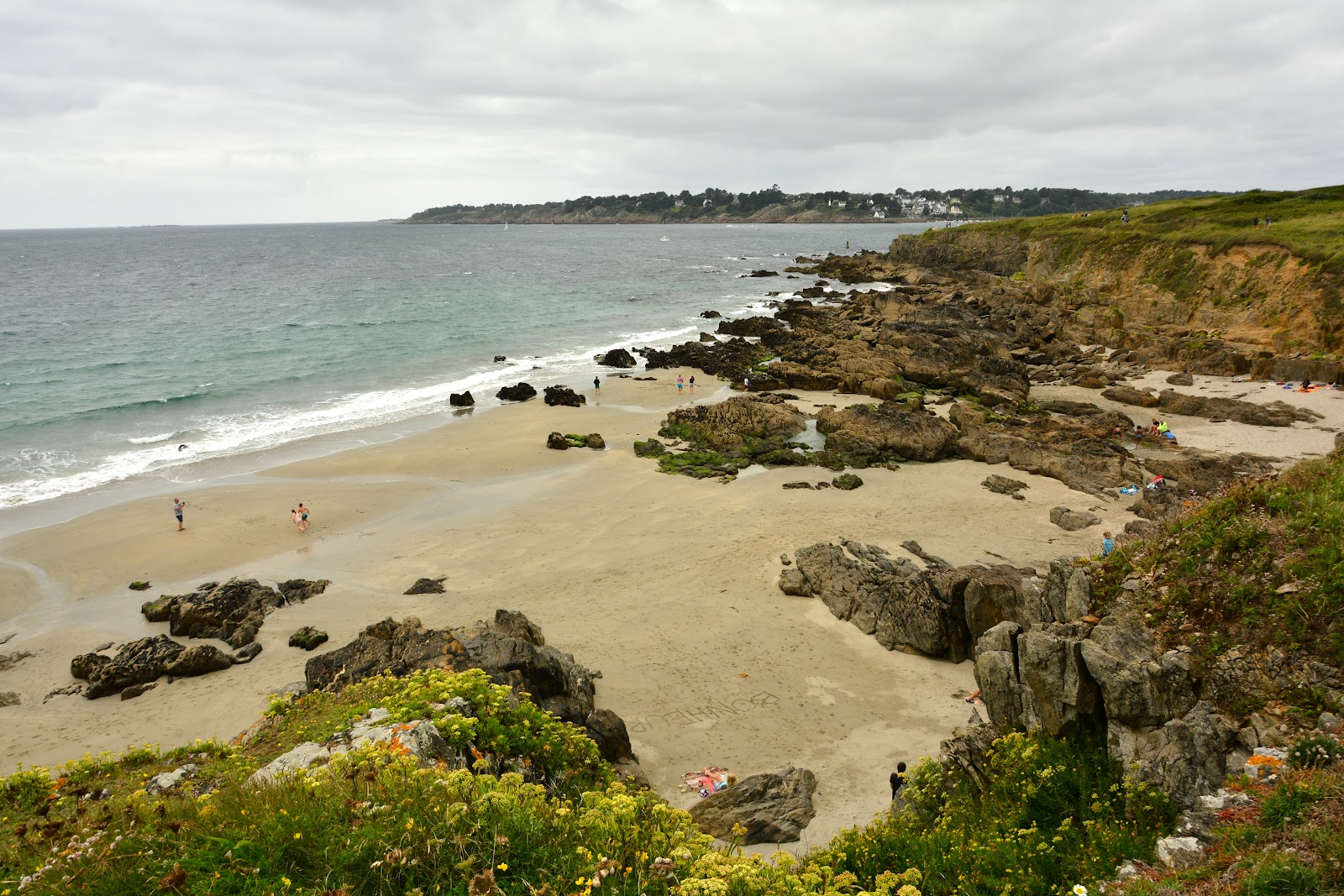 Photo of Plage Grise with bright fine sand surface