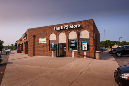 Shipping and Mailing Service «The UPS Store», reviews and photos, 2355 Fairview Ave N, Roseville, MN 55113, USA