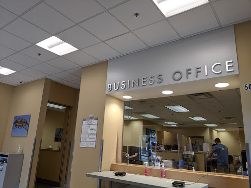 Used Car Dealer «CarMax», reviews and photos, 7180 N Palm Ave, Fresno, CA 93650, USA