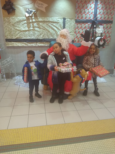 Movie Theater «Maumee Indoor Theatre», reviews and photos, 601 Conant St, Maumee, OH 43537, USA