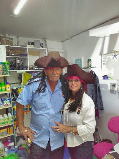Laundromat «Pirate Coin Laundry», reviews and photos, 3101 TX-35, Rockport, TX 78382, USA
