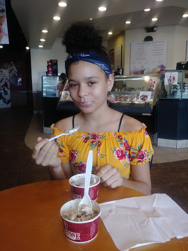 Ice Cream Shop «Cold Stone Creamery», reviews and photos, 4540 W Main St, Kalamazoo, MI 49006, USA